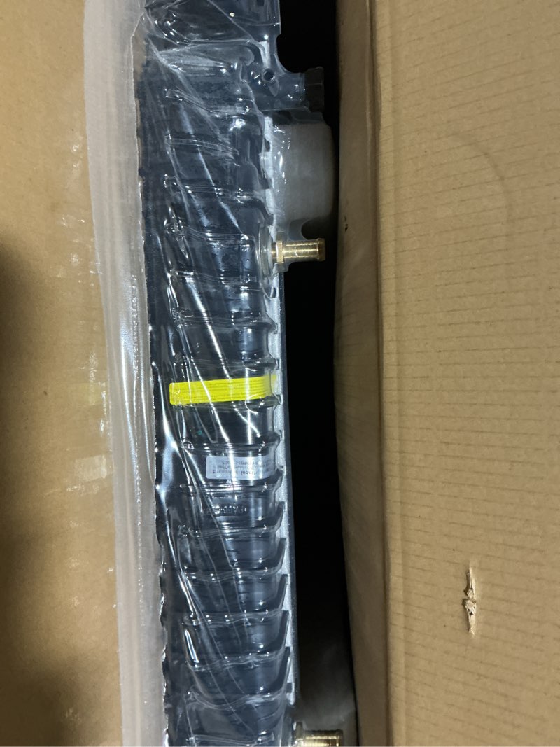 Condition photo showing Good Condition for Engine Coolant Radiator with Transmission Oil Cooler Compatible with Ford E-350 Super Duty 5.4L 1999-2016, E-350 Super Duty 6.8L 1999-2018,E-250 5.4L 2003-2014, E-350 Club Wagon 5.4L 2002-2005 & More RAD:2977