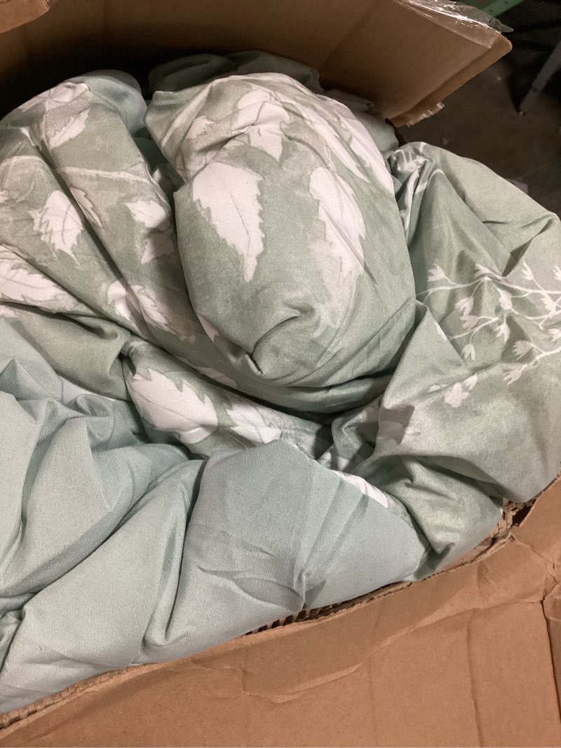 Condition photo showing Good Condition for bedsure king size comforter set - 7 pieces floral sage green gentlesoft™ bedding sets, king bed in a bag with botanical flowers winter comforter, sheets, pillowcases & shams 01 - sage green floral king