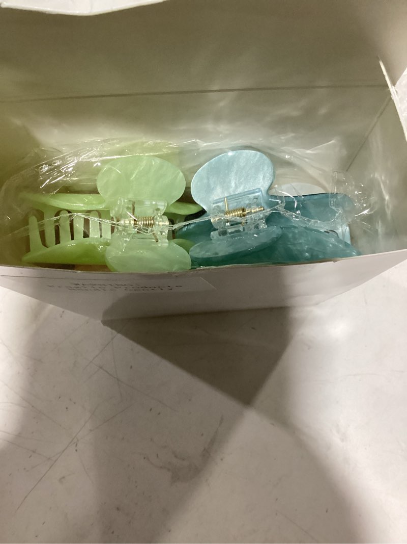 Condition photo showing Good Condition for 8 Pcs Large Acrylic Hair Claw Clips for Women Non-slip Strong Hold Hair Jaw Clamps for Thick Thin Hair Cute Stylish French Hair Accessories Multicolor Marble