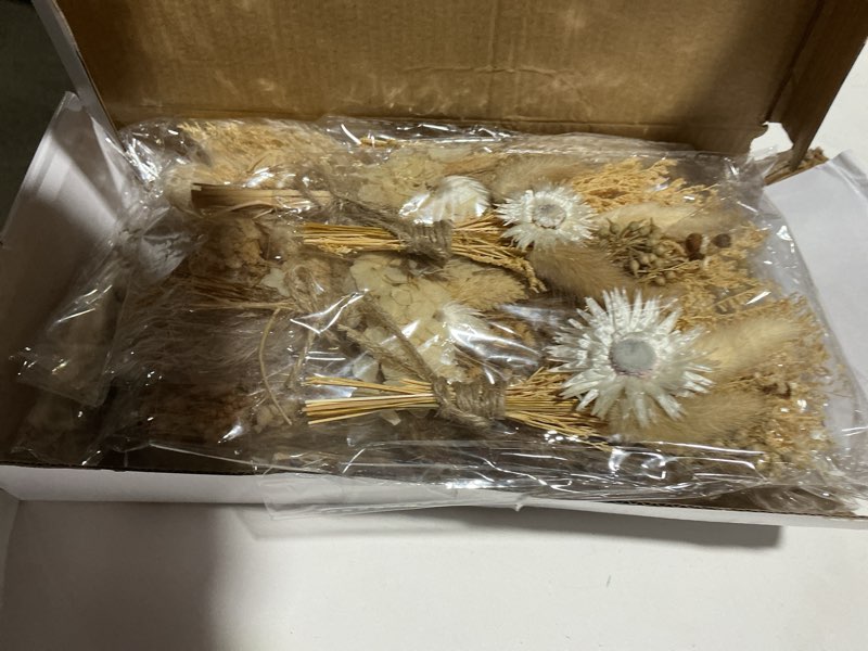 Condition photo showing Good Condition for Layhit 24 Pcs Boho Dried Flower Bouquet Mini Wedding Handmade Dry Flowers Decor for Vase Crafts DIY Photo Boutonniere for Men Floral Plant for Bridesmaid Gift Birthday Decor(Stylish)
