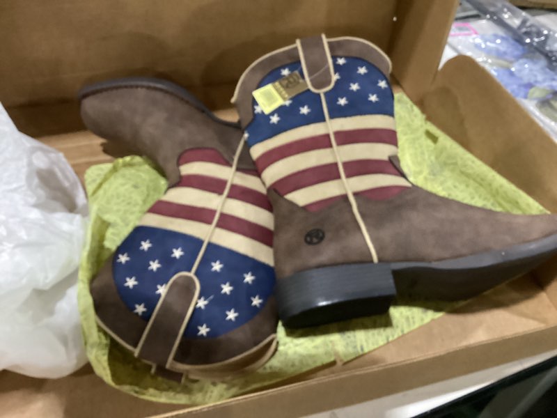 Condition photo showing New/Like New for ROPER mens America FirstAmerica First 10 Brown