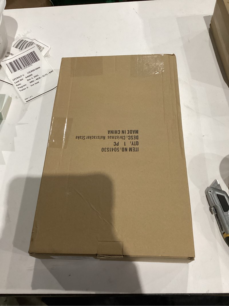 WONDER GARDEN Outdoor Nutcracker Christmas Yard Stakes, Metal Yard Signs, Led Light Soldier King Chr