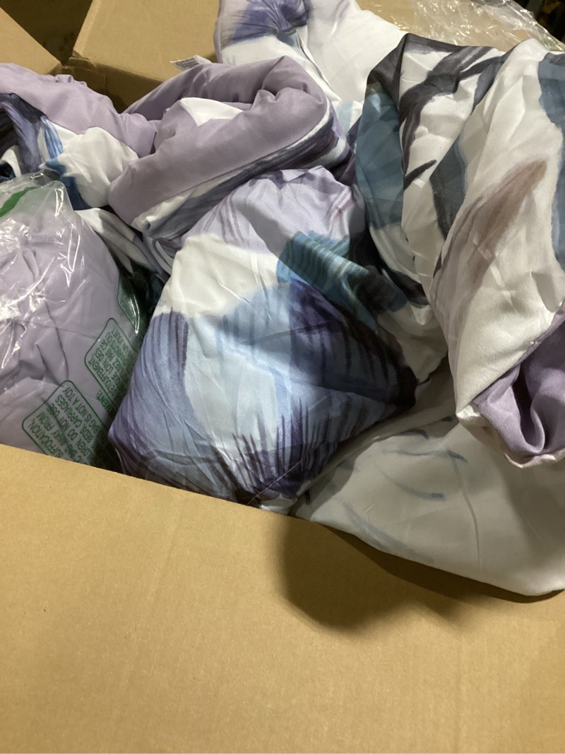 Condition photo showing Good Condition for (similar to) yiran blue floral comforter set queen/full size, 7 piece cute comforters bedding set watercolour botanical bed in a bag soft lightweight flower complete set with sheets for women girls blue queen (90\"x90\")