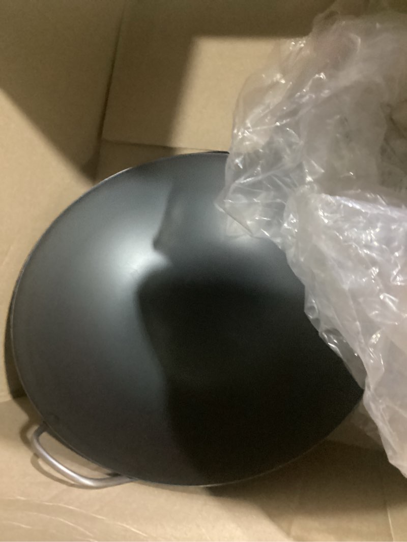 Condition photo showing Good Condition for yosukata 13.5" carbon steel wok pan – pre-seasoned flat bottom pow wok for stir fry, bbq, grill & camping – traditional japanese chinese cookware – compatible with induction, electric, gas, open fire
