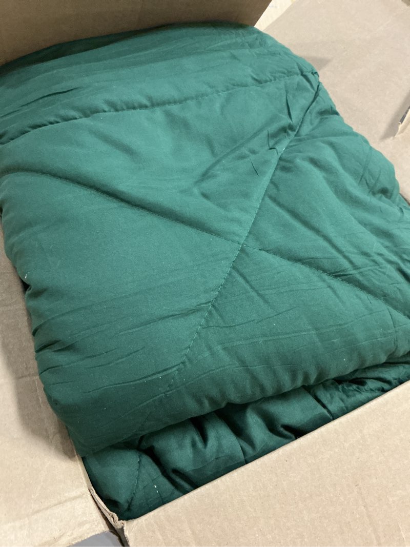 Condition photo showing Good Condition for cozylux oversized queen comforter set emerald green, 7 pieces bed in a bag comforter set with sheets, all season bedding set with down alternative comforter, sheets, pillowcases & shams emerald green oversized queen