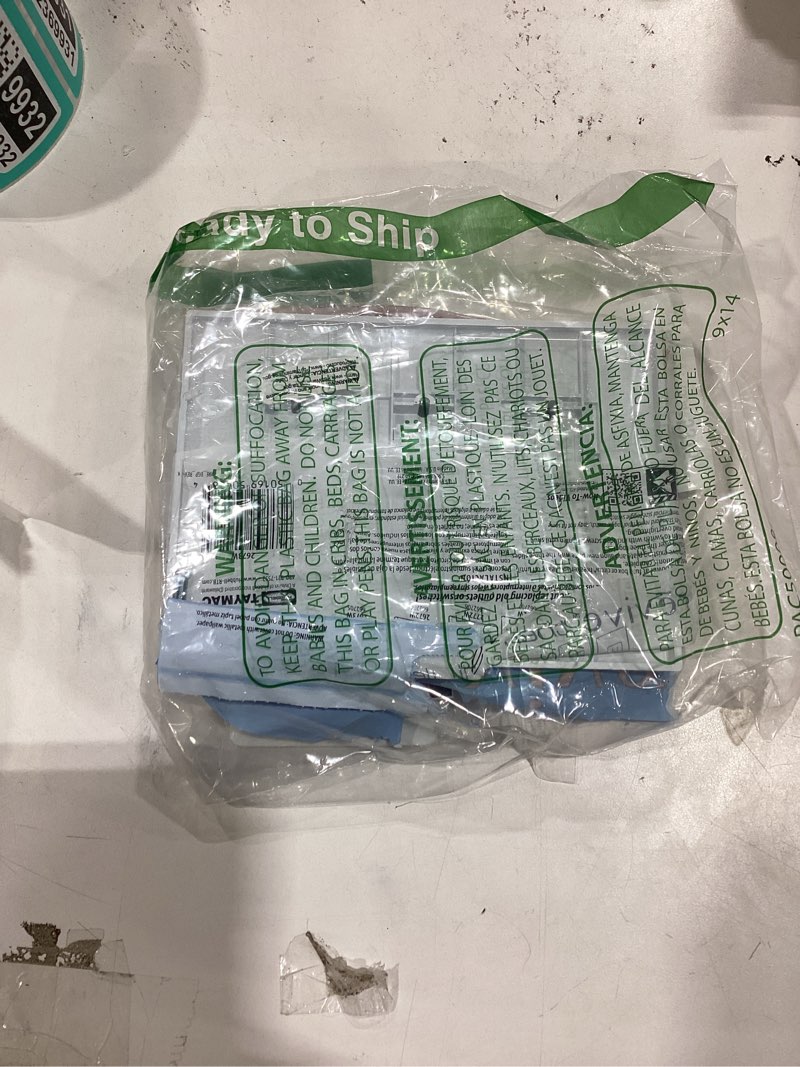 Condition photo showing New/Like New for TayMac 2673W 3-Gang MASQUE Decorator Cover, Toggle, White 3 Gang Toggle Switch Cover
