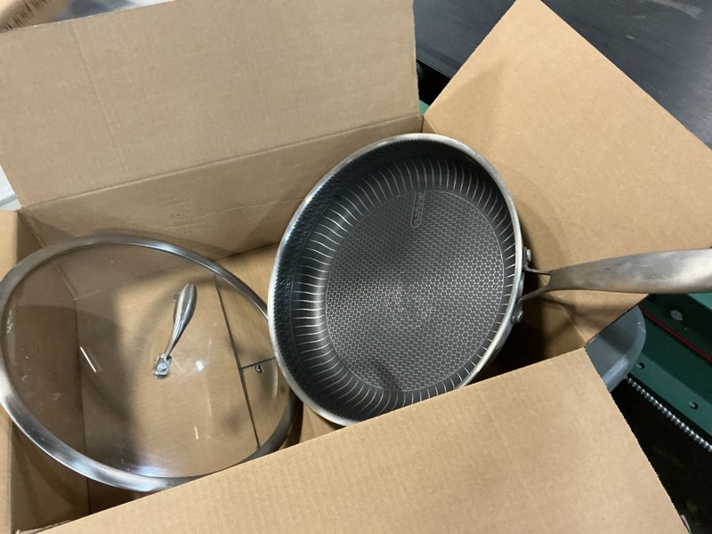 Condition photo showing As Is for  NutriChef 10" Stainless Steel Frying Pan - Triply Kitchenware Stir Fry Pan Kitchen Cookware w/DAKIN Etching Non-Stick Coating, Scratch-resistant Raised-up Honeycomb Fire Textured Pattern NC3PL10