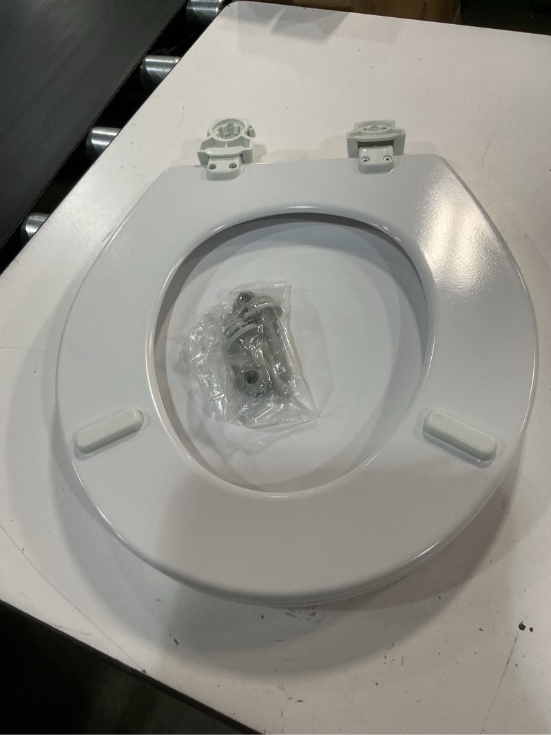 Condition photo showing As Is for bemis 500ec 390 toilet seat with easy clean & change hinges, 1 pack round, cotton white round basic