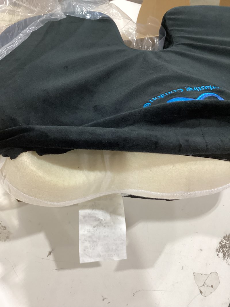 Condition photo showing Good Condition for thicken 19.7in seat cushion, cushion for long sitting–office chair, wheelchair, car pad, large cooling support pad for back pain, sciatica, tailbone pain relief violet xx-larger?19.7*16.1*3.5in)