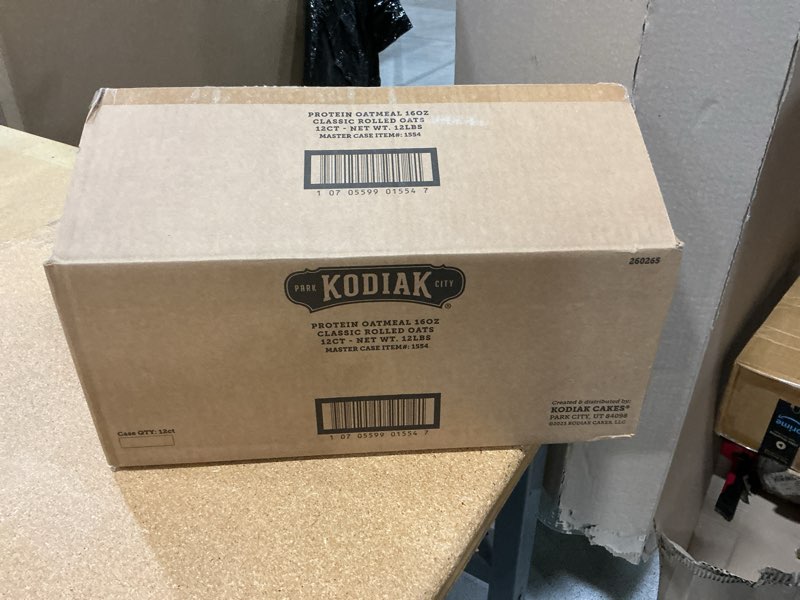 Condition photo showing New/Like New for best by 4/26/2026kodiak cakes oatmeal canister, rolled oats, high protein, 100% whole grains (12 canisters)