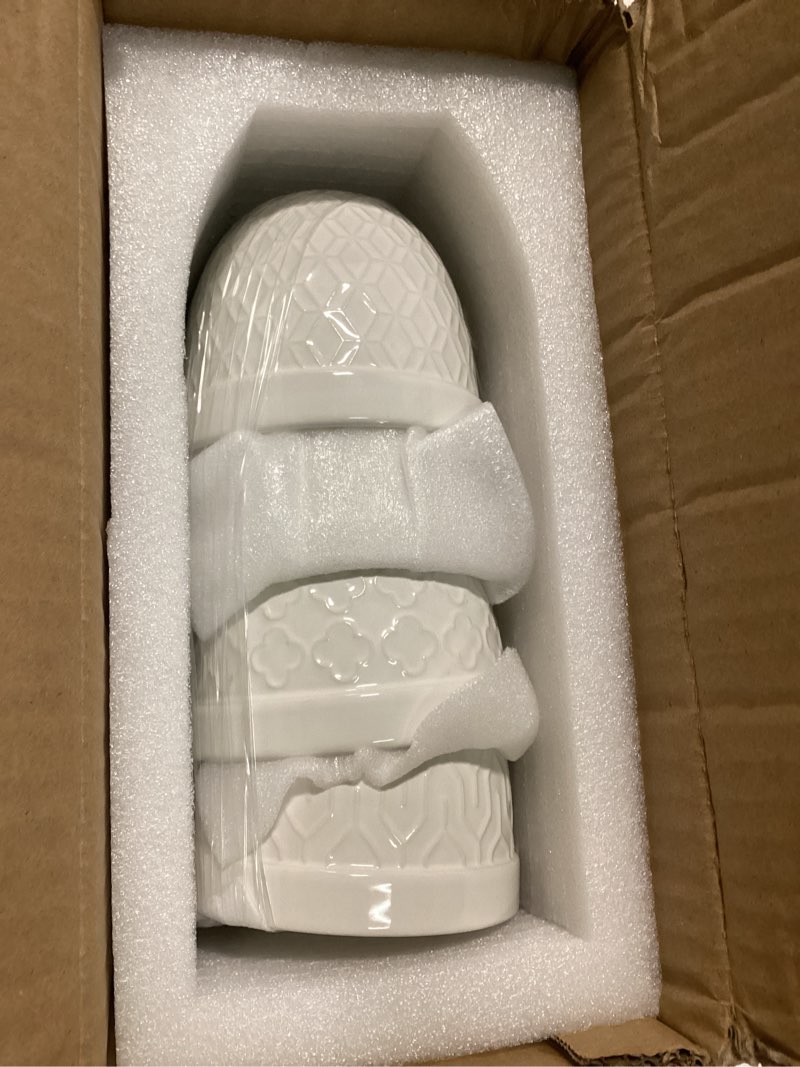 Condition photo showing Good Condition for Sureasy Succulent Pots, 3.5 Inch Flower Pots for Indoor Plants, Small Plant Pots with Saucer & Drainage, Decorative Ceramic Planters for Succulent, Cactus, Set of 4, White 3.5 inch White