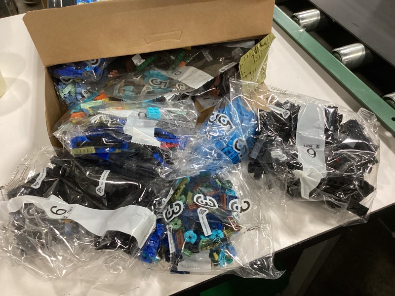 Condition photo showing New/Like New for LEGO Ideas Vincent Van Gogh The Starry Night - Building Set for Adults, Ages 18+ - Beautifully Detailed Home Wall Art Decor - Gift for Men & Women - 21333 Standard Packaging