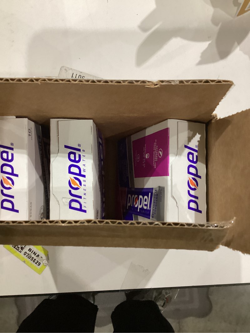 Condition photo showing New/Like New for Propel Electrolyte Enhanced Water Drink Mix Powder Packets, Grape Variety Pack, Zero Calorie & Zero Sugar Hydration with Electrolytes and Vitamins C & E (30 Packets) Grape Variety 2.5g (Pack of 30)