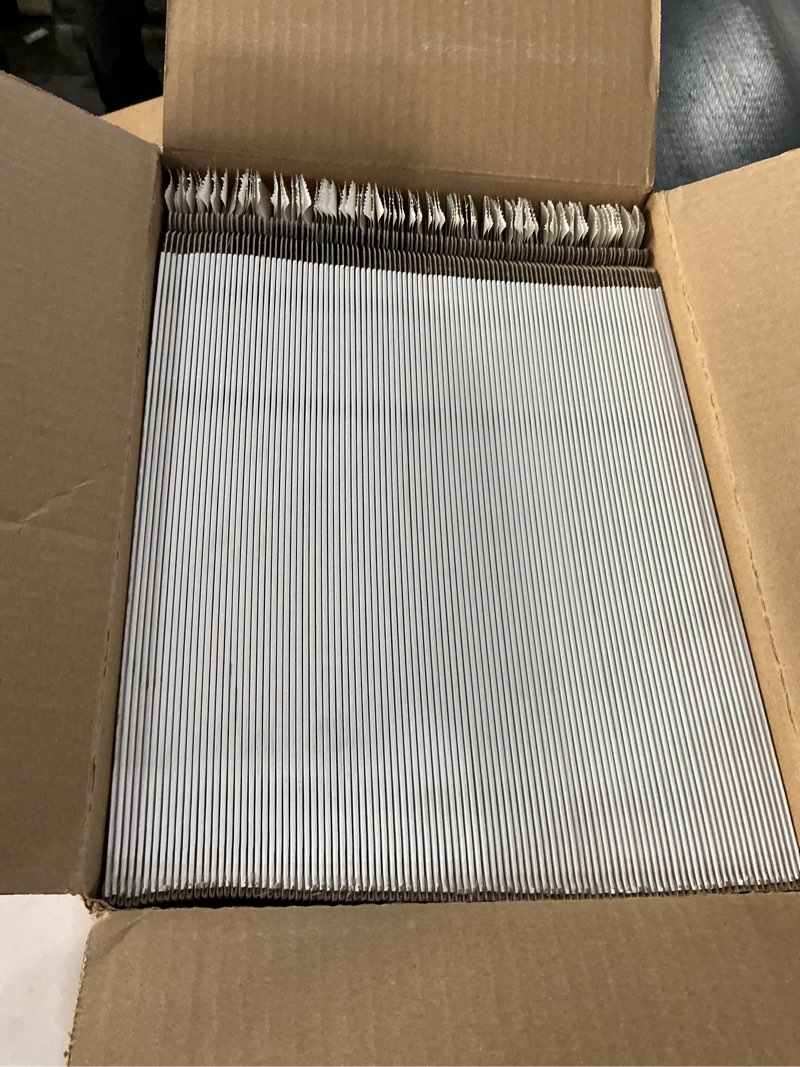 Condition photo showing New/Like New for Aviditi 9 3/4 x 12 1/4" Stayflats Brand Rigid Flat Mailers, White (Pack of 100) Photo Document Mailers, Peel & Seal Closure, Tear Strip Easy Opening.