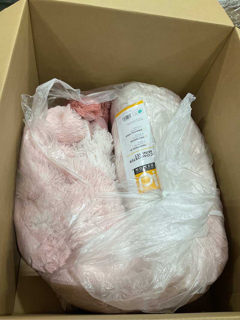 Condition photo showing Good Condition for Intelligent Design Brielle, Long Shaggy Faux Fur Comforter Set, Plush Reverse, Trendy Ombre Design, Modern, Cozy All Season Bedding, Matching Sham, Full/Queen(90"x90") Blush 3 Piece Full/Queen Ombre Blush