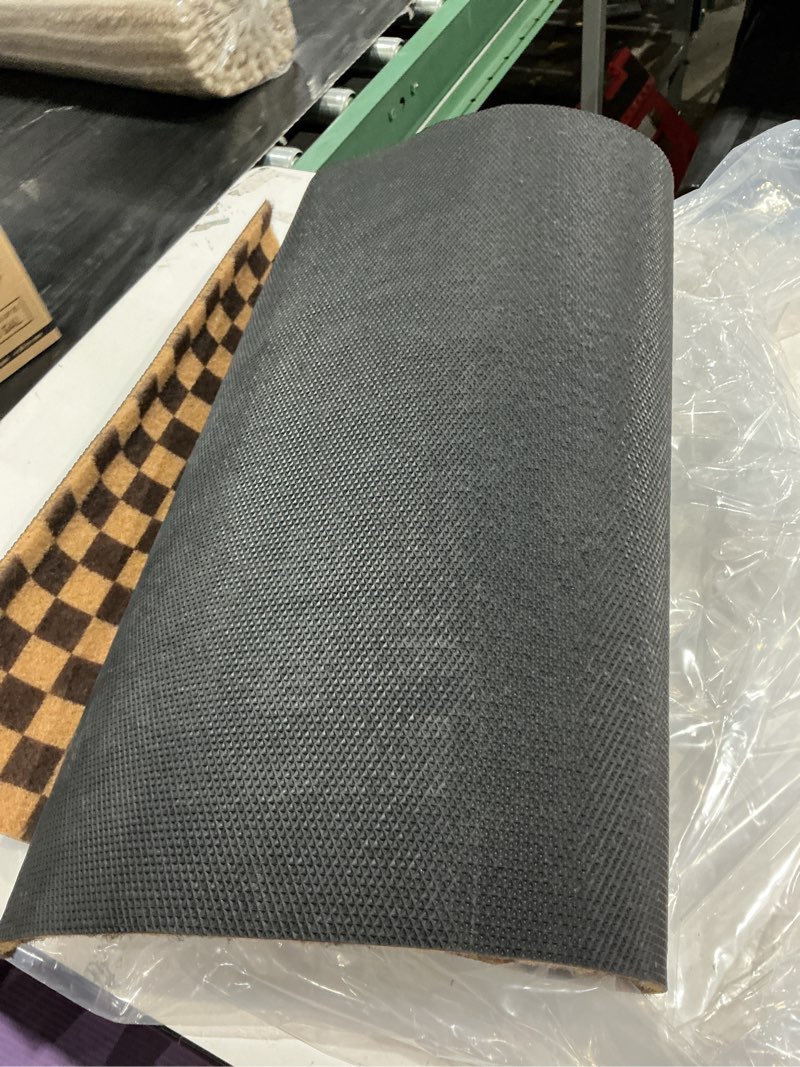 Condition photo showing Good Condition for checkered wool door matt