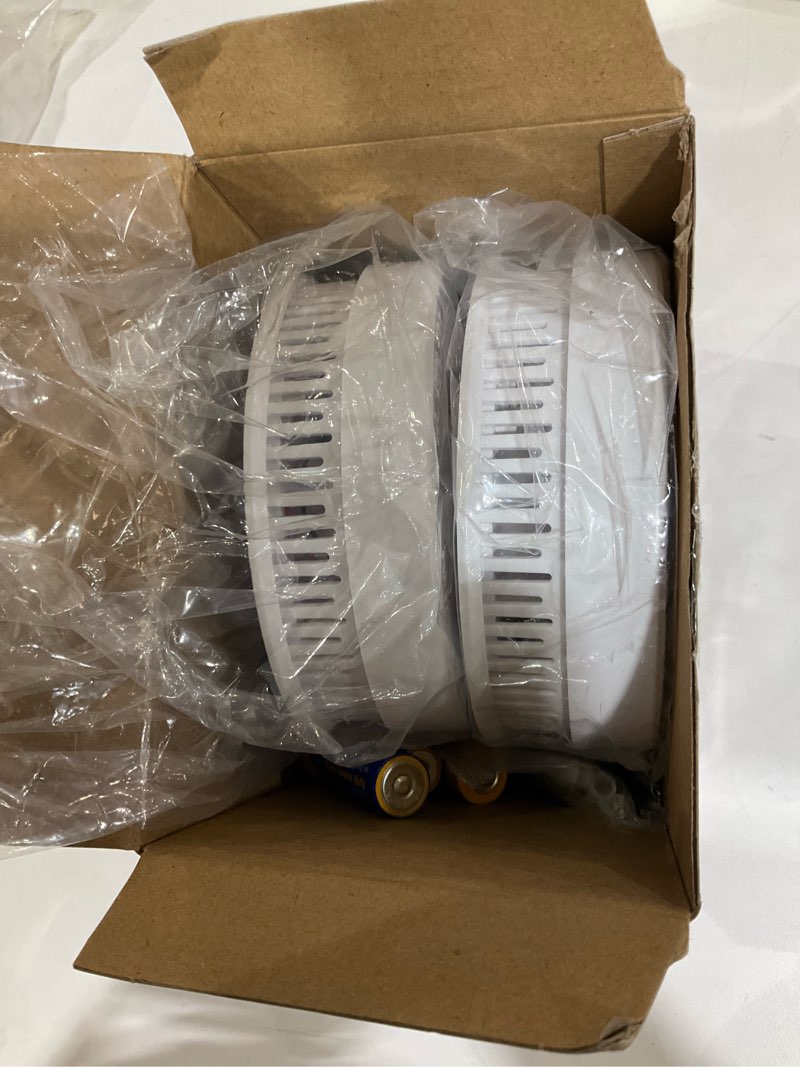 2 Packs, 2 in 1 CO & Smoke Detectors,Carbon Monoxide Detectors,Smoke Detector Battery Powered,?Include 3 * 1.5V AA Battery?,85 db Smoke Alarm,Fire Alarm,Easy Install,Portable 2-Pack