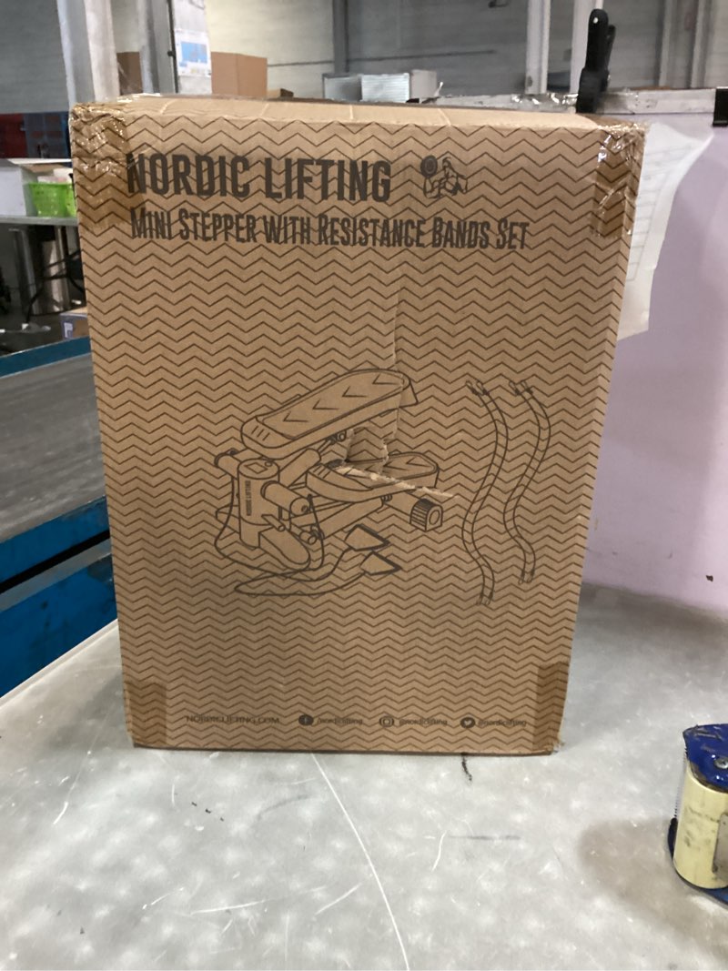 https://lotting-media.assets.bidfta.com/lotting_f93e5e6c-dd2d-4d81-b233-ee7392fc57cd