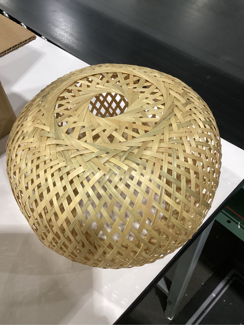 Basket woven lampshade