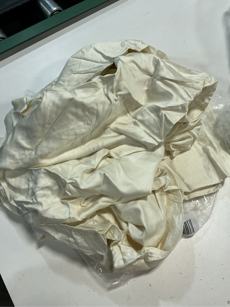 Condition photo showing Good Condition for bamboo fitted sheet set, queen, ivory