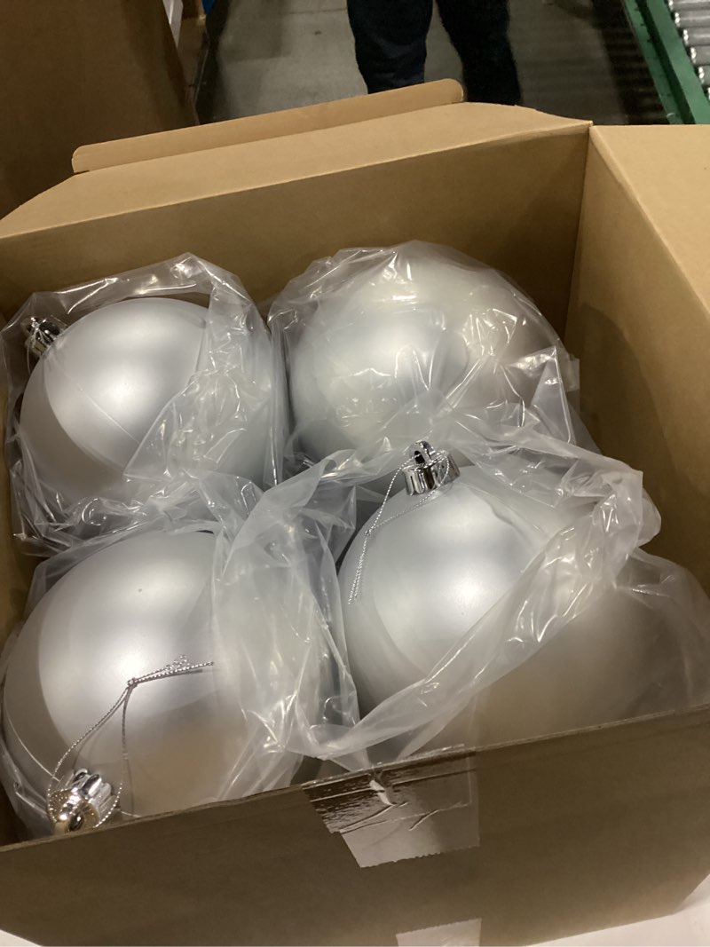 Condition photo showing New/Like New for Poen 12 Pcs 6 Inch Extra Large Christmas Ball Ornaments Giant Jumbo Christmas Tree Ball Decoration Shatterproof Huge Big Xmas Hanging Ornaments for Indoor Outdoor Holiday Party Decor(Silver)