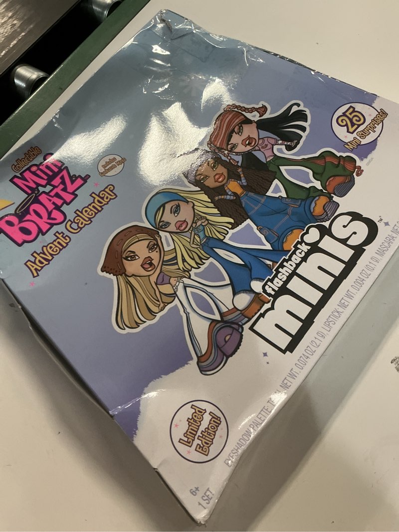Condition photo showing New/Like New for MGA's Miniverse Bratz Minis Advent Calendar - 25 Surprises, Y2K Nostalgia, Collectors Ages 6 7 8 9 10+