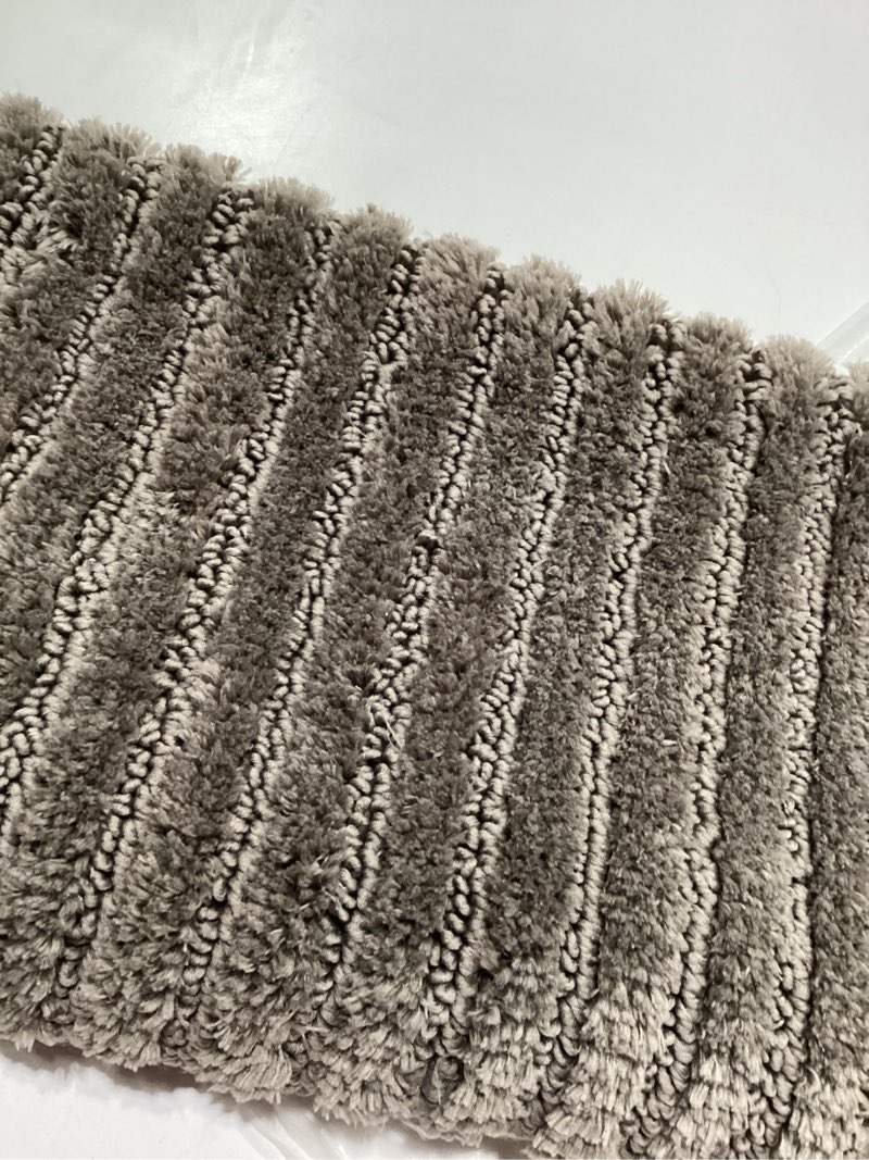 Condition photo showing Good Condition for Bathroom mat 