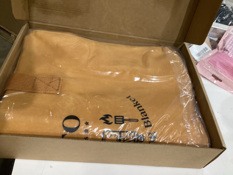 Condition photo showing New/Like New for Expanded Capacity BBQ Blanket for Resting Meat - Waxed Canvas BBQ Blanket with Dual Zippers - Thicker Insulated Aluminum Foil Meat Resting Bag for Longer Lasting Flavor and Juiciness (17 in)
