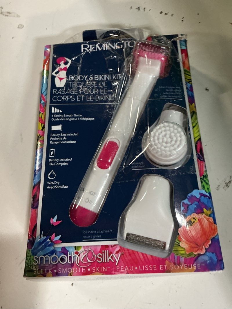 Condition photo showing Good Condition for remington smooth & silky body & bikini kit  personal trimmer  white/pink  wpg4020us