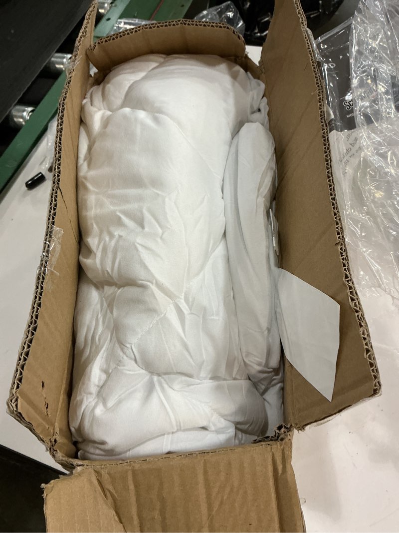 Condition photo showing As Is for Sleep Philosophy Waterproof Sofa Bed Mattress Protector, Holden Sofa Bed Queen Mattress Pad, 3M Scotchgard, Microfiber Mattress Topper Fitted Elastic Pocket Fits Up to 8 Inch, Queen 60x72, White White Sofa Queen