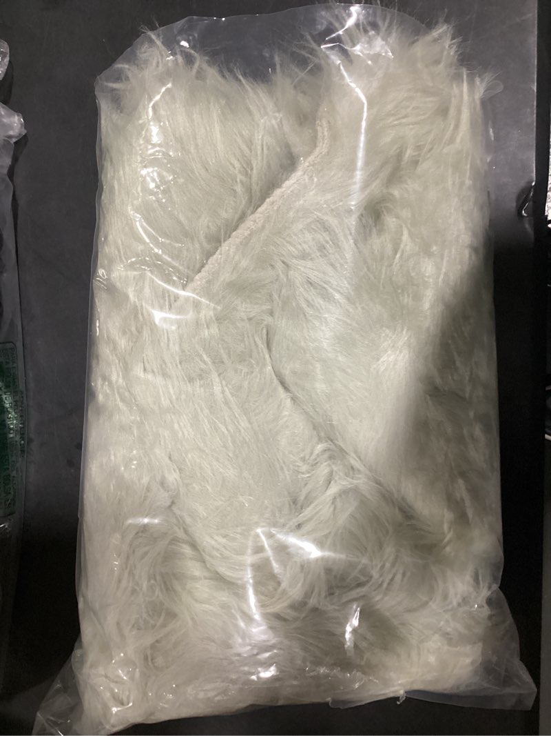 Condition photo showing Good Condition for EasyJoy Ultra Soft Fluffy Shaggy Area Rug Faux Fur, Chair Cover, Fuzzy Seat Pad for Bedroom Floor Sofa Living Room (2 x 6 ft Sheepskin, Light Grey) Light Grey 2' x 6' (Sheepskin)