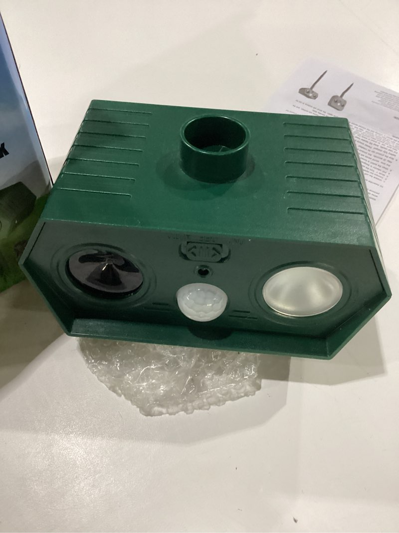 Ultrasonic Animal Repellent Outdoor Deer Repellent Devices Solar Animal Repeller Motion Activated De