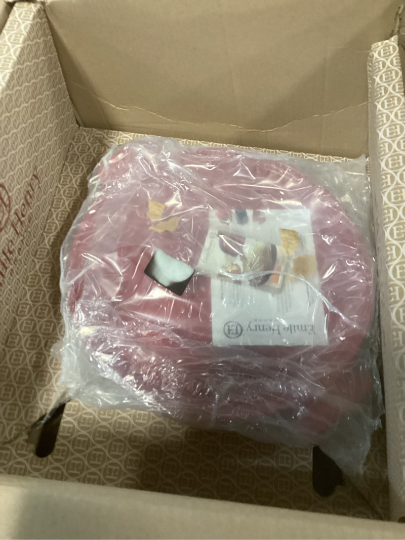 Condition photo showing Good Condition for Emile Henry Bread Cloche | Burgundy Burgundy Cloche
