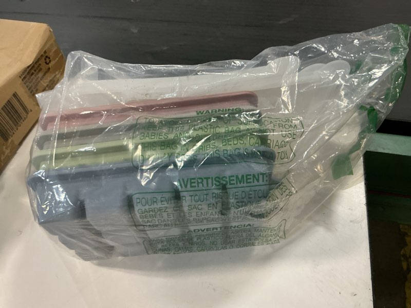 Condition photo showing Good Condition for silicone ice cube trays with lid, set of 4, easy release ice molds, reusable and stackable ice trays for freezer for cocktail, whiskey, baby food, bpa free (multicolour)