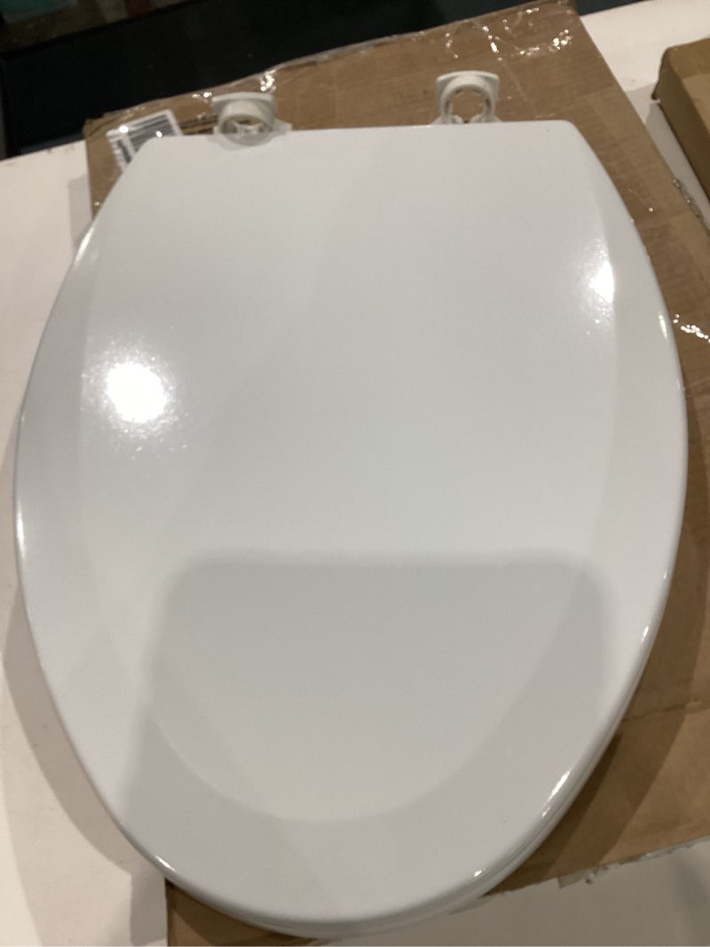 Condition photo showing Good Condition for bemis 7300slec slow close toilet seat, easy clean hinges and durable plastic seat, made in usa, elongated, white