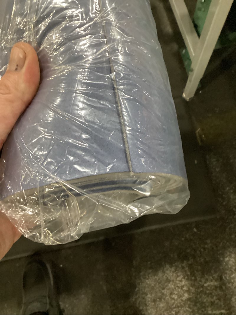Condition photo showing New/Like New for type of large blue mat. discription missing.