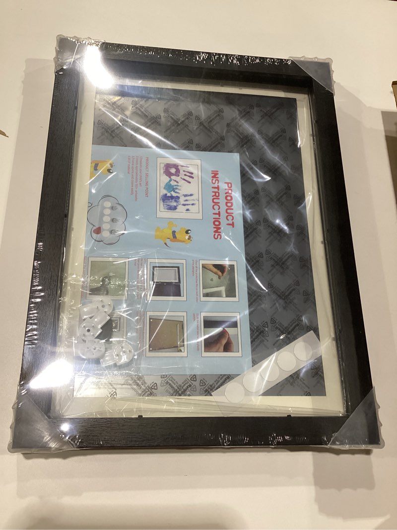 Condition photo showing New/Like New for Kids Art Frame, 18.1 * 13.4in, kids artwork frames changeable Picture, Children Art Picture Frame With 0.79in Storage for Display Photo With acrylic transparent plate Black B