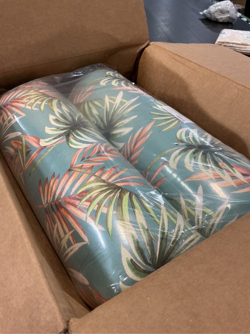 Condition photo showing Good Condition for set of 4 outdoor dining chair cushions, comfort patio seating cushions, 44 x21x4.5 inch, single welt and zipper (verdant leaf canopy) verdant leaf canopy 4