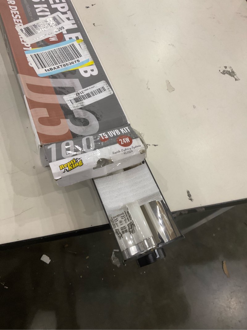 Condition photo showing Good Condition for UVB Reptile Light, 24W T5 Light Fixture and 10.0 UVB Tube Kit, for Desert-Dwelling Reptiles, Bearded Dragon UVB Light 24Watt T5 UVB Light