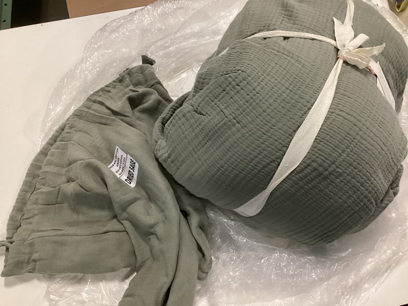 Condition photo showing Good Condition for organic cotton gauze duvet cover, full/queen, dried sage