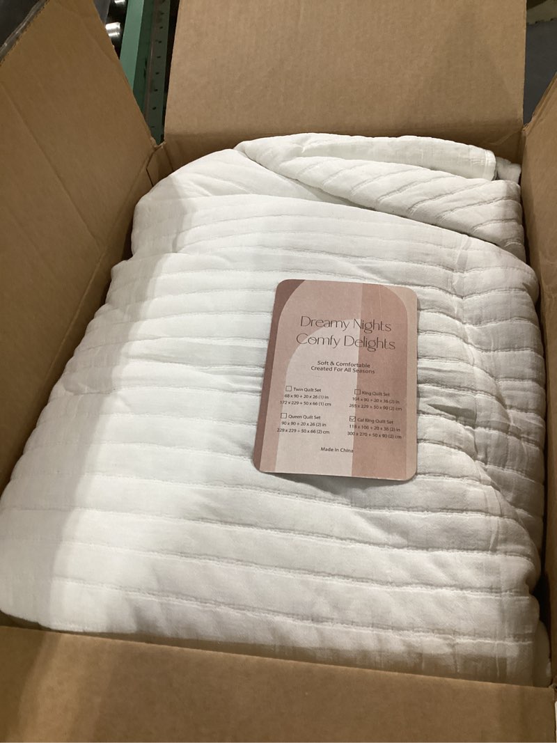 Condition photo showing Good Condition for Max Oversized California King Quilt Set–112"x106" Soft Washed 3-Layer Lightweight Bedspread with Multi-Lock Quilting,Minimalist Nordic Bedding,All-Season Quilt Set(1 Quilt + 2 Pillow Shams)Cream White Cream White Oversized King