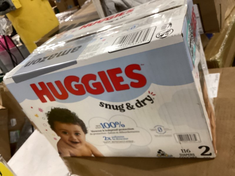 Condition photo showing New/Like New for huggies snug&dry giga diaper sz2 116