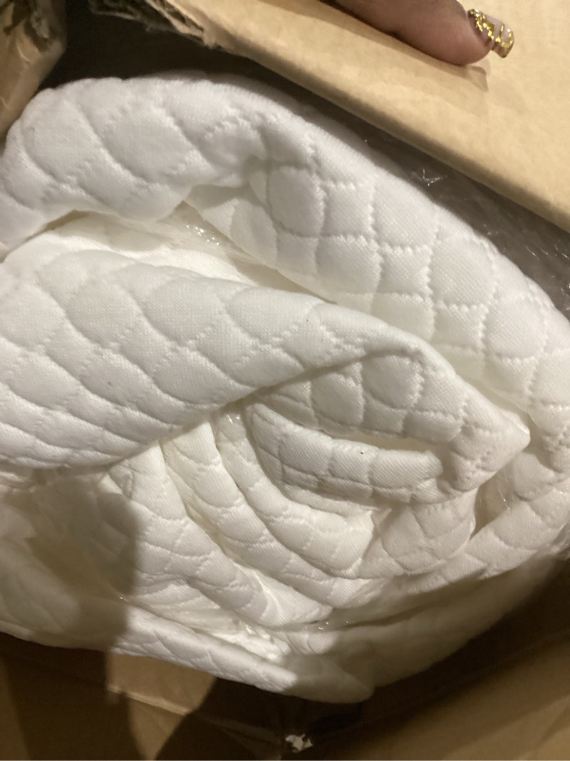 Condition photo showing Good Condition for fdw | 8 inch twin mattress | medium firm | gel memory foam mattress | white | bed in a box, certipur-us certified | pressure relief, cooling ventilated foam | washable removable cover white twin 8 in