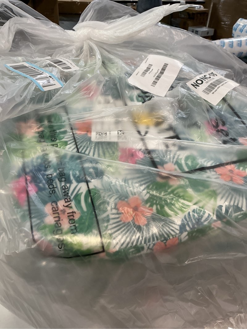 Condition photo showing New/Like New for beeveer set of 6 tropical flower outdoor chair cushions 17" x 16" x 2" waterproof patio chair cushions replacement indoor outdoor seat cushions with removable cover ties for garden patio furniture