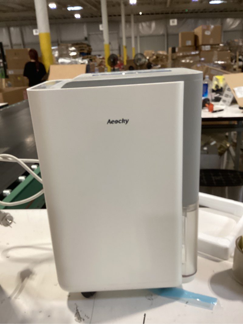 Condition photo showing Good Condition for 3500 sq.ft compressor dehumidifier,aeocky max 50 pint/d drain hose dehumidifier for basement,home,bedroom,bathroom,intelligent humidistat,quiet ivory