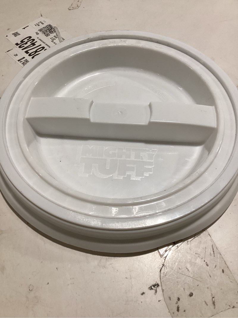 Condition photo showing Good Condition for united solutions 5-gallon white plastic bucket lid