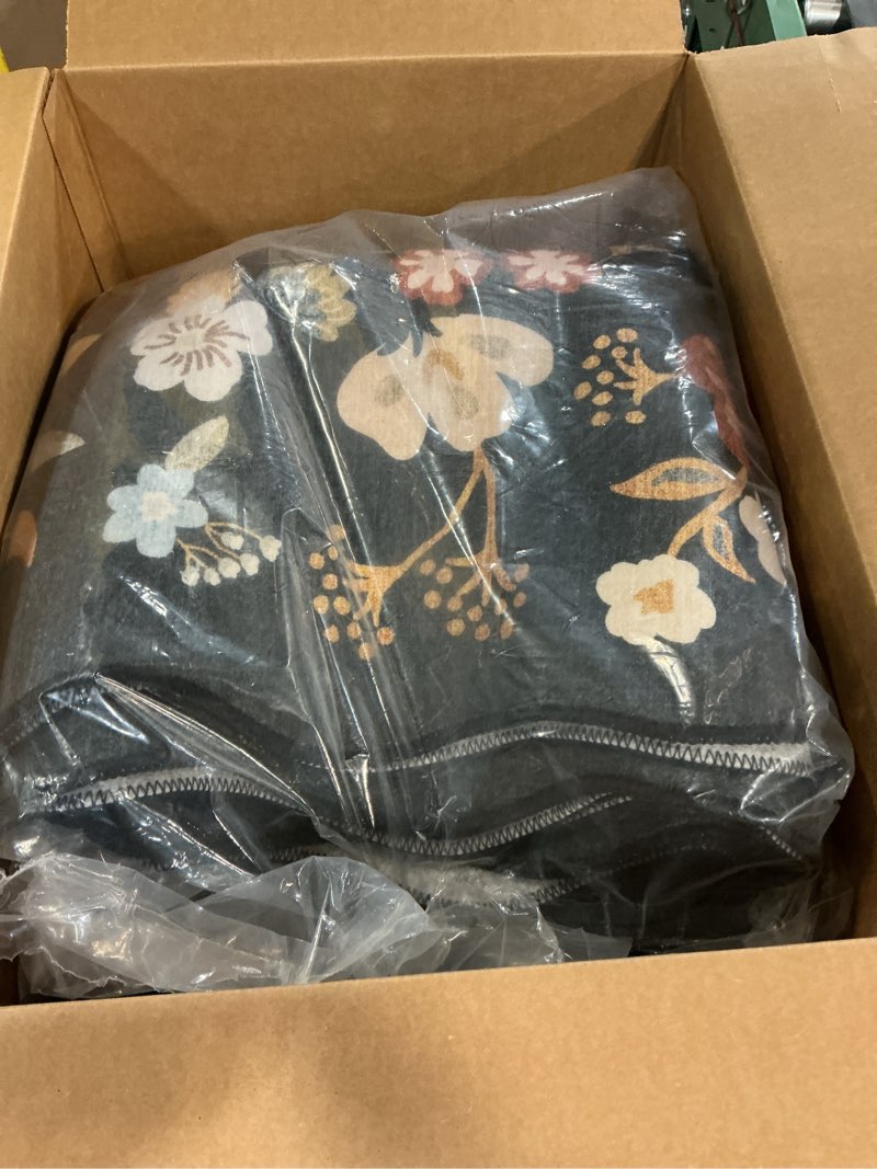 Condition photo showing Good Condition for 3x20 Hallway Runner Rug Washable: Extra Long 20ft Floral Scalloped Carpet Runner Non Slip Boho Rug Runner for Indoor Entryway Stain Resistant Rug Runners for Living Room (Black, 3x20) Black 3' x 20' (Runner)