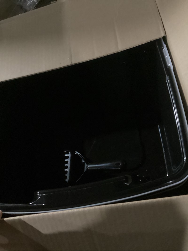 Condition photo showing Good Condition for IRIS USA 2 Pack Large Open Top Cat Litter Box with High Sides, Scatter Shield & Scoop, Black, for Indoor Cats, Kittens or Multicat Homes