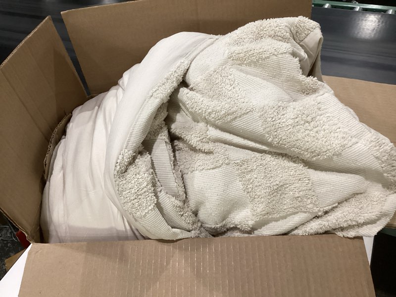 Condition photo showing As Is for joiedomi tufted queen comforter set, 3 pieces beige boho queen bedding set with 1 plaid geometric comforter and 2 pillow shams, checkered bed in a bag for all seasons 01 - beige queen, similar to stock photo, incomplete, actual size unknown