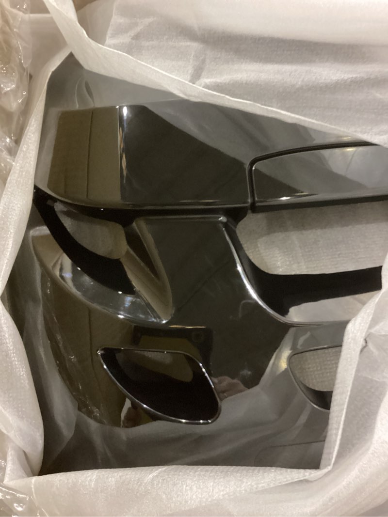 Condition photo showing New/Like New for Sargeras 885354T01 Top Cowling Airdam Cap Fits Mercury Marine Quicksilver Verado L6 Top Cowling Airdam Cap (Gloss Black)
